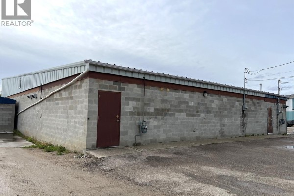 306 Centre Street, Meadow Lake, SK, photo 2