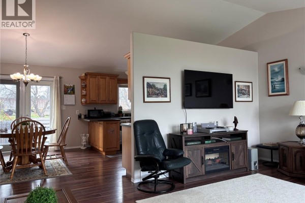 4pc Bathroom - 306 Guest Court, Cudworth, SK S0K1B0 Photo 5