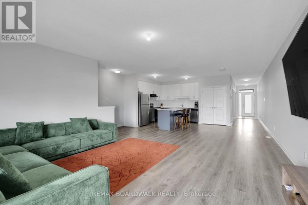 Family room - 306 Pilot Private, Ottawa, ON K2V0S4 Photo 2