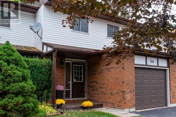 306 Thomas Street, Clearview, ON L0M1S0 Photo 2