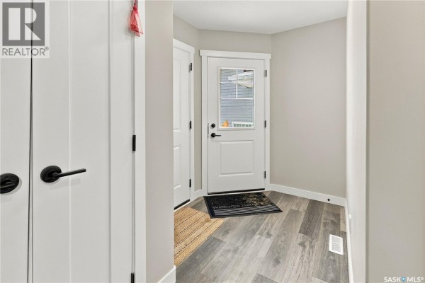 Living room - 3060 Dumont Way, Regina, SK S4V3Z3 Photo 3