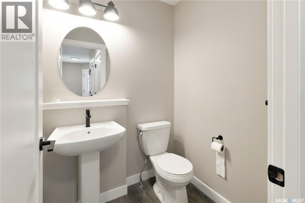 Foyer - 3060 Dumont Way, Regina, SK S4V3Z3 Photo 5