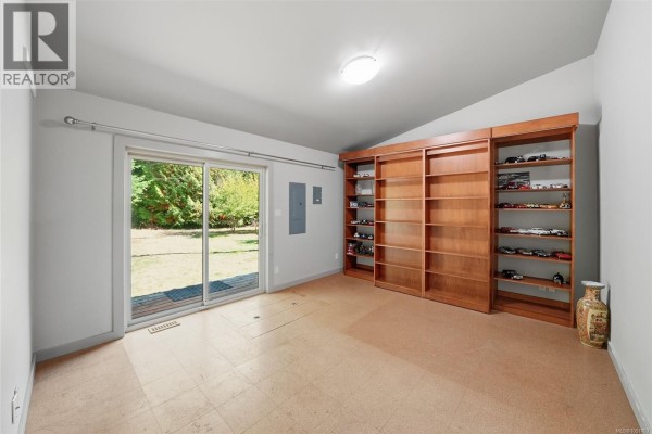 Storage - 3060 Thorpe Rd, Qualicum Beach, BC V9K1Z7 Photo 5
