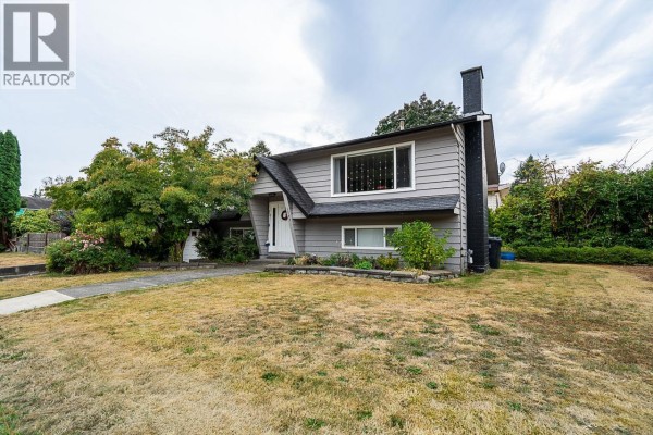 3067 Newberry Street, Port Coquitlam, BC V3B3J5 Photo 2