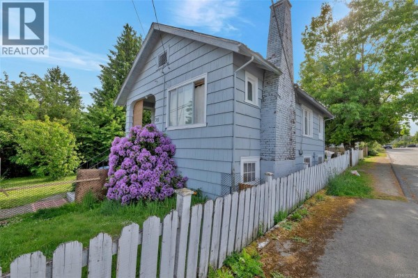 307, 311,315 Holly Ave, Nanaimo, BC V9S3M3 Photo 3