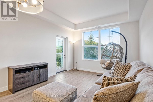 307 - 100 The Promenade, Central Elgin, ON, photo 2