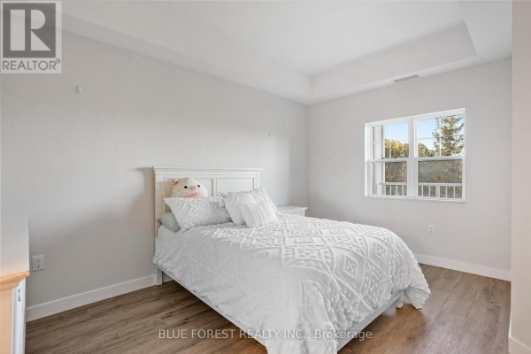 307 - 100 The Promenade, Central Elgin, ON, photo 3