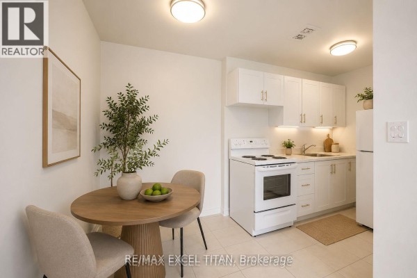 307 - 165 Cosburn Avenue, Toronto, ON M4J2L3 Photo 5