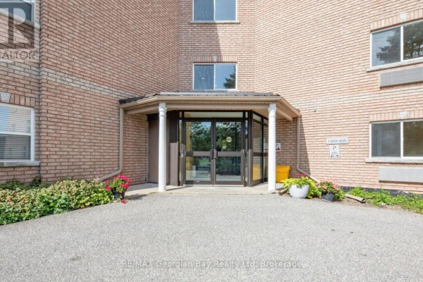 307 - 4 Beck Boulevard, Penetanguishene, ON, photo 2