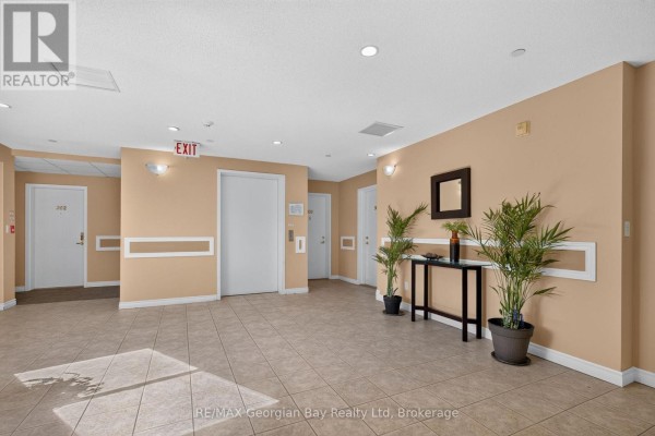 307 - 4 Beck Boulevard, Penetanguishene, ON, photo 3