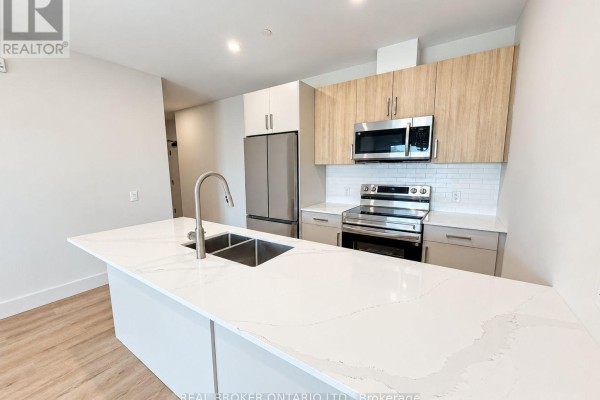 Living room - 307 - 8 Hutt Lane, Thorold, ON L2V0R5 Photo 2