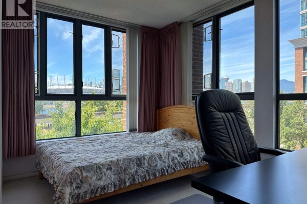 307 1128 Quebec Street, Vancouver, BC V6A4E1 Photo 3
