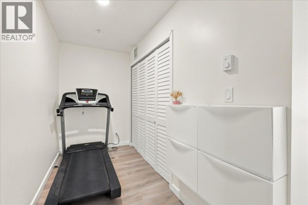 307 1212 Main Street, Squamish, BC V8B0S1 Photo 4