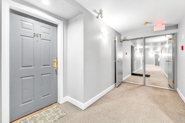 307 13680 84 Avenue, Surrey, BC V3W0T6 Photo 4