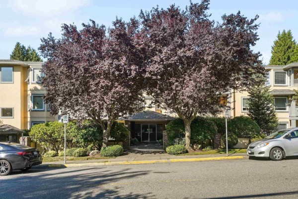 307 1459 Blackwood Street, White Rock, BC V4B2Y8 Photo 3