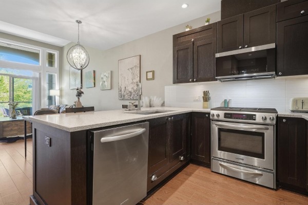 307 15195 36 Avenue, Surrey, BC V3Z4R3 Photo 4