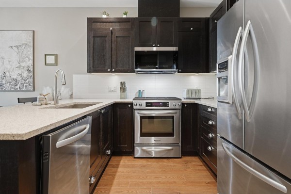 307 15195 36 Avenue, Surrey, BC V3Z4R3 Photo 5