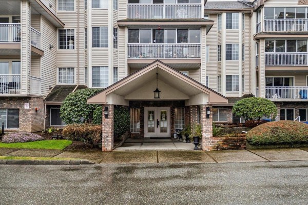 307 2491 Gladwin Road, Abbotsford, BC V2T3N8 Photo 2