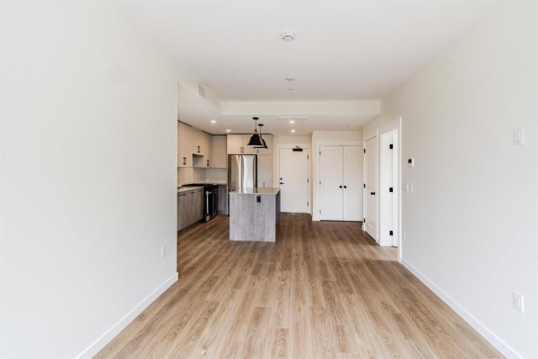 307 27215 Aldergrove Town Centre Drive, Langley, BC V4W3N7 Photo 4