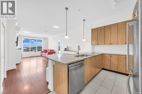 307 285 Ross Drive, New Westminster, BC V3L0B9 Photo 5