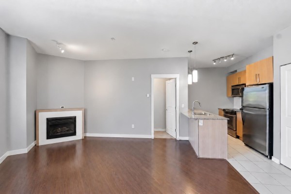 307 2943 Nelson Place, Abbotsford, BC V2S0C8 Photo 2