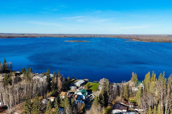 307 3 St, Rural Lac Ste  Anne County, AB T0E0A2 Photo 3