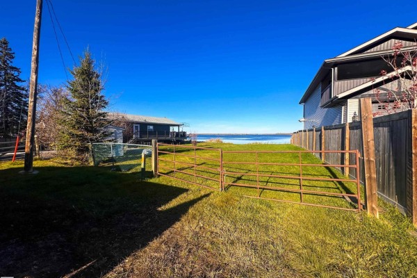 307 3 St, Rural Lac Ste  Anne County, AB T0E0A2 Photo 5