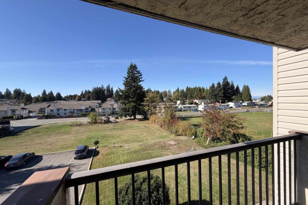 307 32733 Broadway East Street, Abbotsford, BC V2T4M9 Photo 4