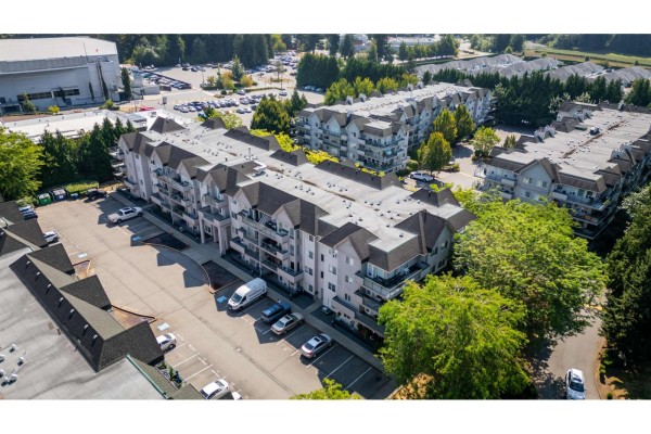 307 33728 King Road, Abbotsford, BC V2S8J4 Photo 2