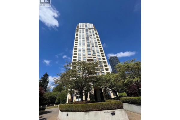 307 4333 Central Boulevard, Burnaby, BC V5H4W8 Photo 2