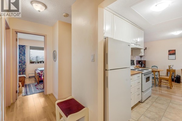 307 5340 Hastings Street, Burnaby, BC V5B1R1 Photo 3