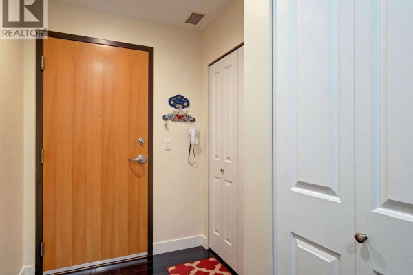 307 5725 Teredo Street, Sechelt, BC, photo 2
