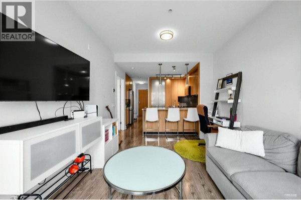 307 733 W 14th Street, North Vancouver, BC V7M0C6 Photo 5