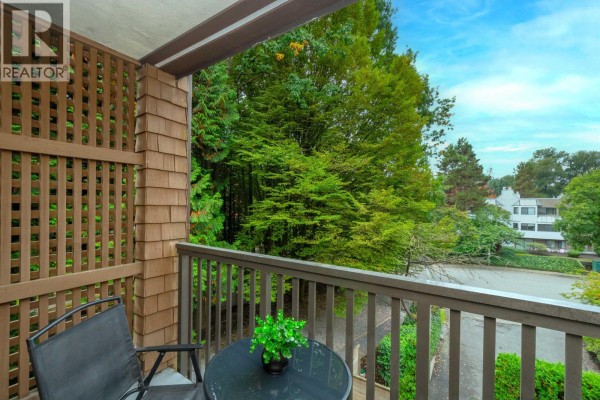 307 9857 Manchester Drive, Burnaby, BC V3N4P5 Photo 5