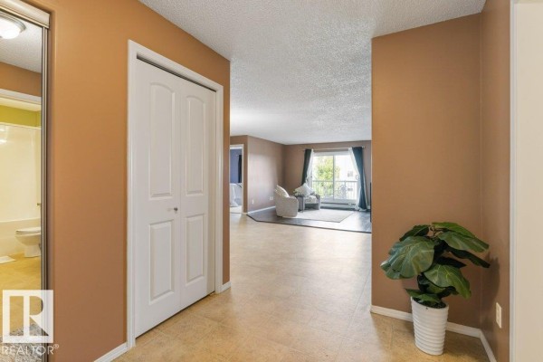 Kitchen - #307 9910 107 St, Morinville, AB T8R0A3 Photo 3