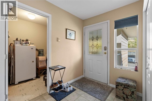 Foyer - 307 Browne Road Unit# 305, Vernon, BC V1T7M2 Photo 5