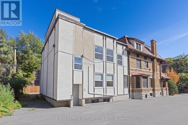 307 Gilmour Street, Ottawa, ON K2P0P7 Photo 2