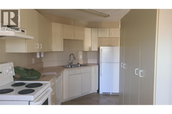 307 Norton Street, Penticton, BC, photo 2