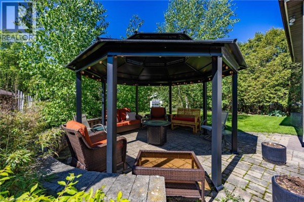 307 Orkney Street W, Caledonia, ON, photo 2