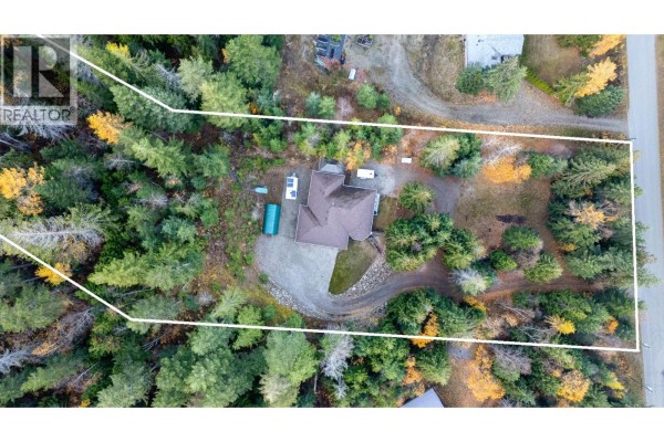 4pc Bathroom - 307 Partridge Road, Tappen, BC V1E3A4 Photo 4