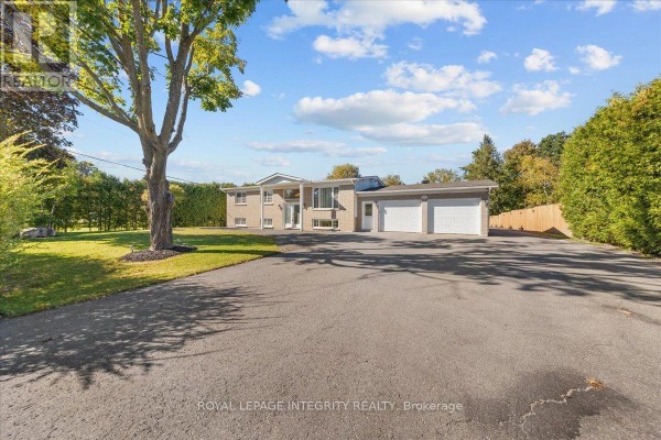3073 Old Montreal Road, Ottawa, ON K4C1A9 Photo 2
