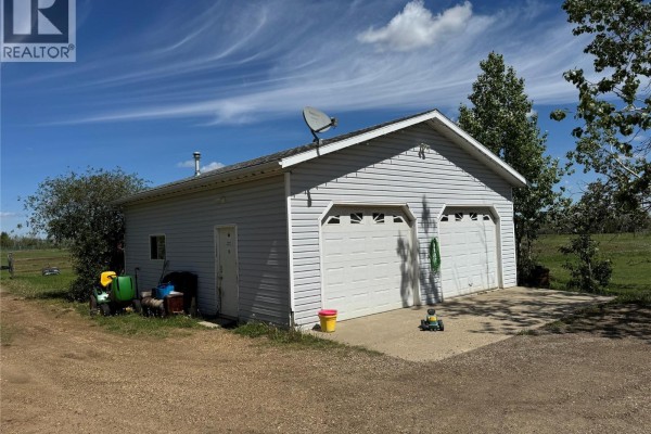 3074 208 Road, Dawson Creek, BC, photo 2