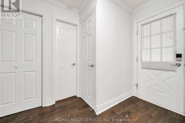 Bedroom 2 - 3079 Bartholomew Crescent, Mississauga, ON L5N3K9 Photo 4