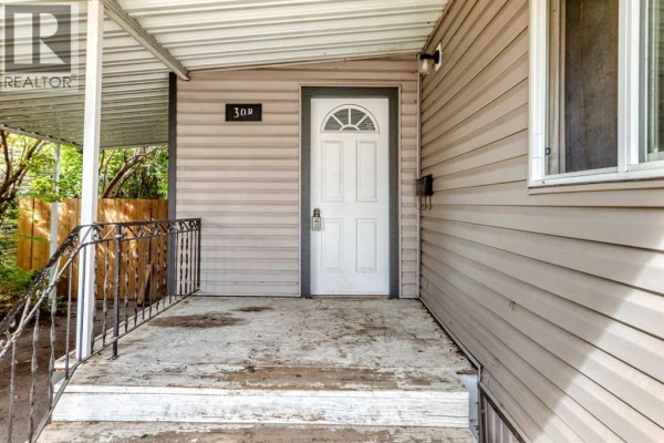4pc Bathroom - 308, 3223 83 Street Nw, Calgary, AB T3B5N8 Photo 4