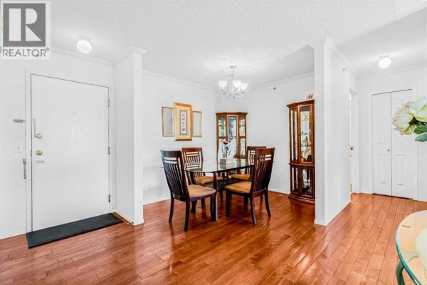 Kitchen - 308, 3308 Valleyview Park Se, Calgary, AB T2B3R6 Photo 5