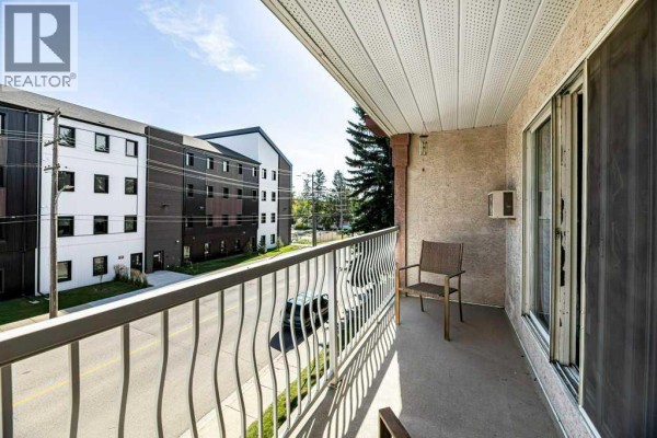 Living room - 308, 5326 47 Avenue, Red Deer, AB T4N3R2 Photo 5