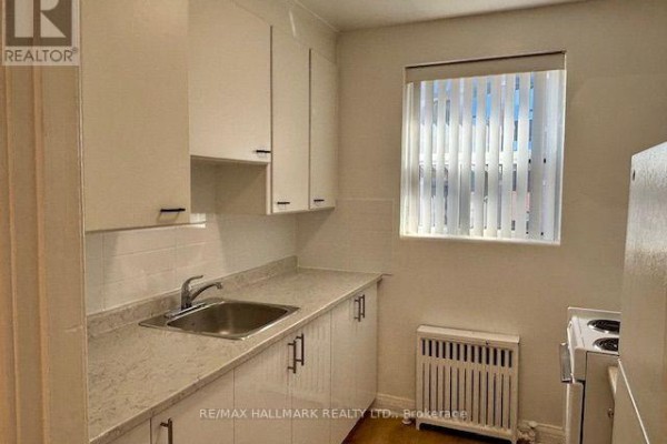 308 - 11 Anglesey Boulevard, Toronto, ON M9A3B2 Photo 4