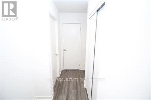 Dining room - 308 - 1808 St Clair Avenue W, Toronto, ON M6N1J5 Photo 3