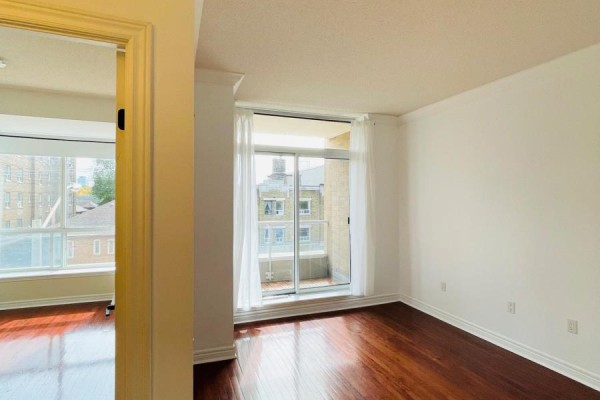 Bedroom - 308 - 2 Edith Drive, Toronto, ON M4R2H7 Photo 4