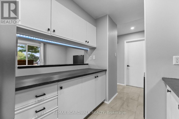 308 - 218 Viewmount Drive, Ottawa, ON K2E7X5 Photo 5